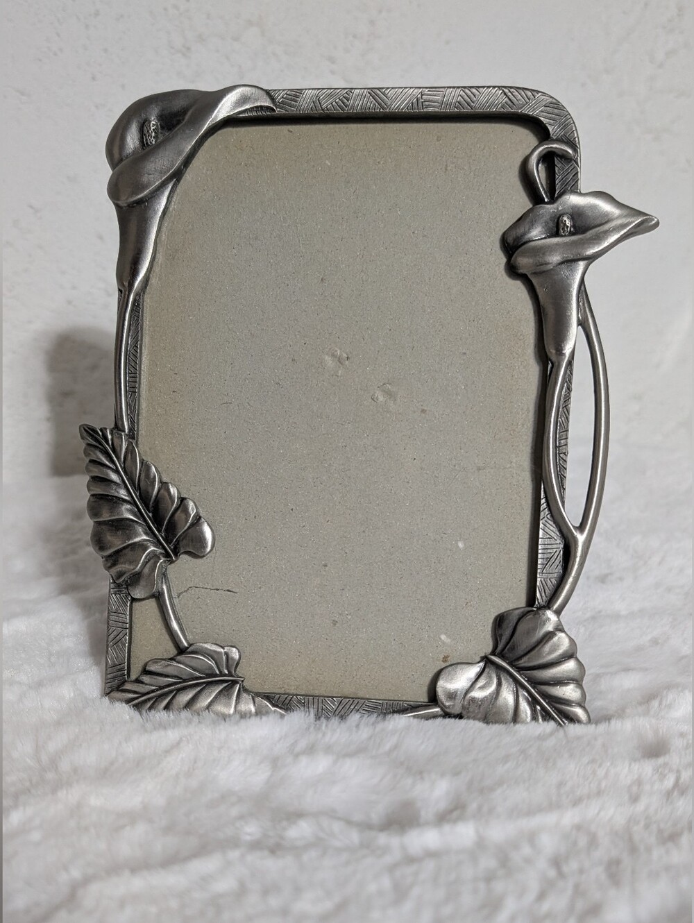Vintage Pewter Metal Photo Frame W/ Lilies & Ferns 5 x 7 Photo EUC Taiwan
